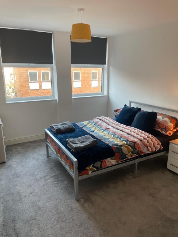 #0202 One Bedroom Serviced Apartment-Free Parking Derby Exterior foto